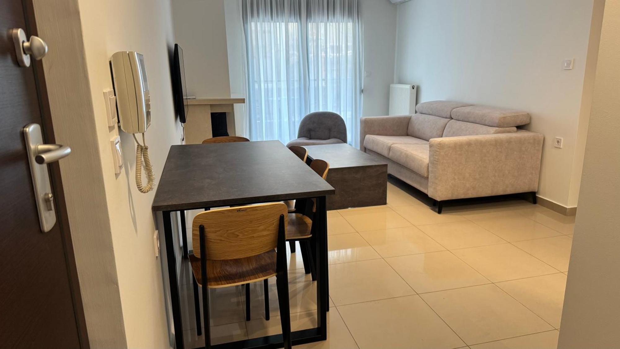 Icon Apartment *